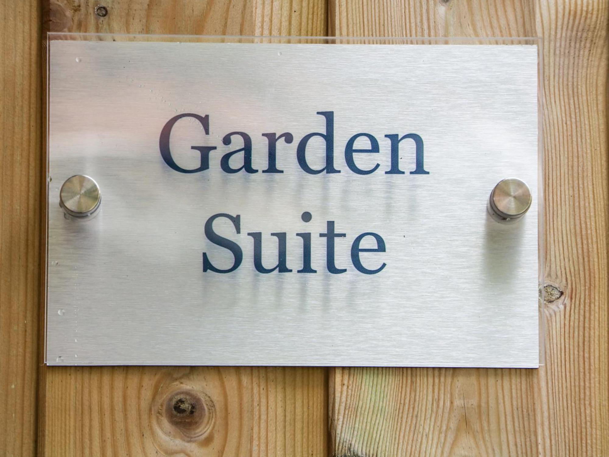 Garden Suite Dronfield Dış mekan fotoğraf